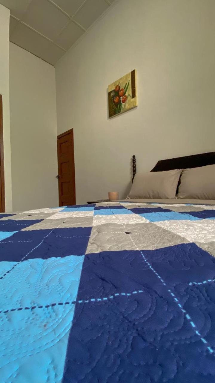 Hostal Velvet Plaza Santa Ana Ngoại thất bức ảnh